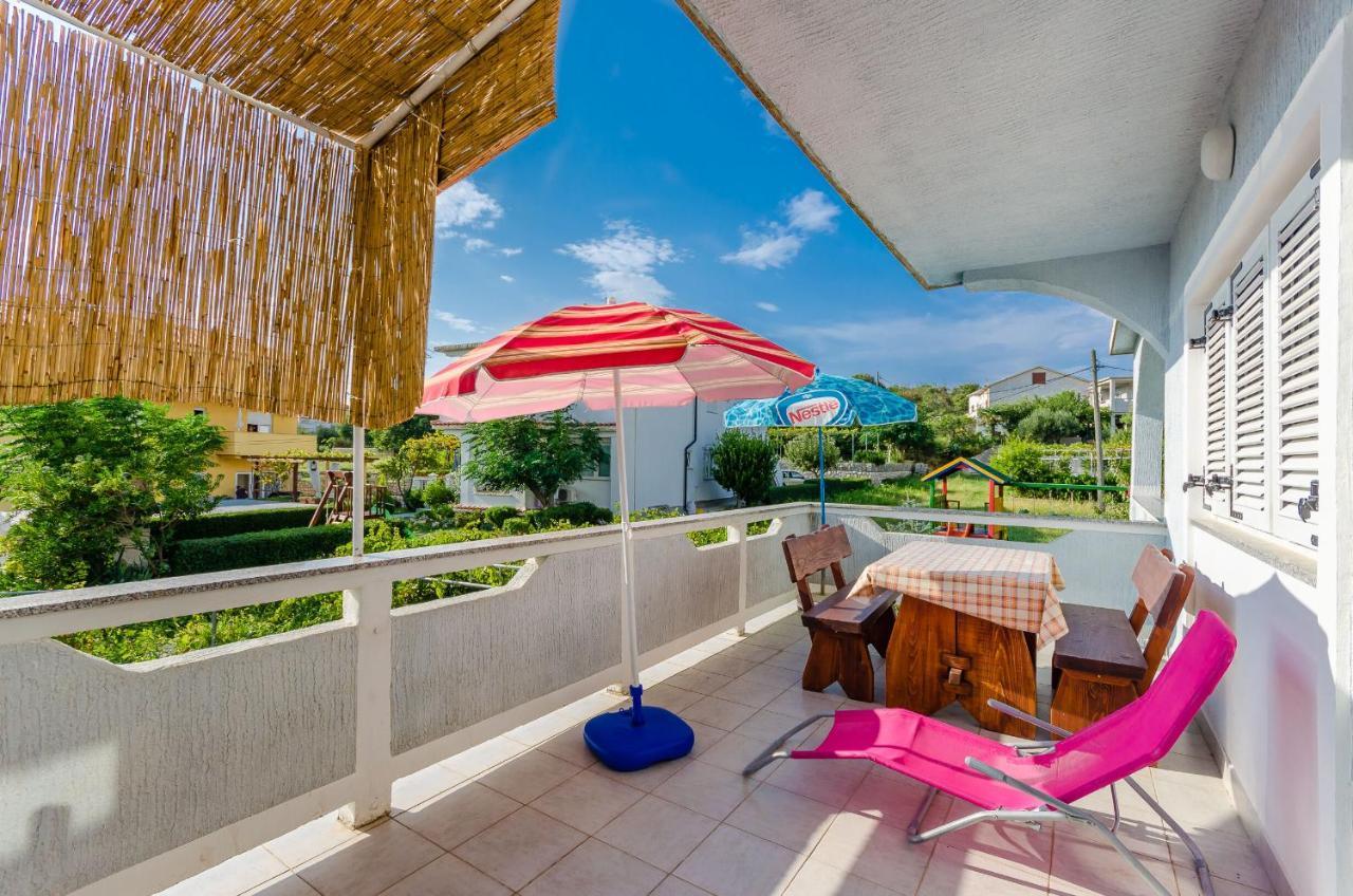 Apartments Rajka Lopar Ngoại thất bức ảnh