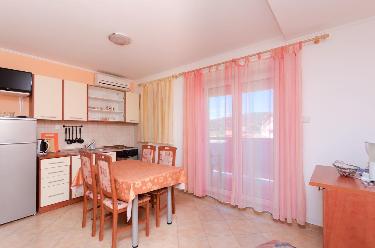 Apartments Rajka Lopar Ngoại thất bức ảnh